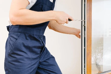 Commercial Glass Door Repair in Thornhill